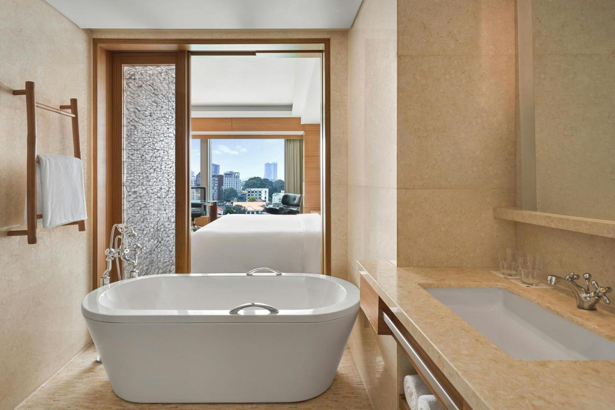 Jw Marriott And Saigon होटल