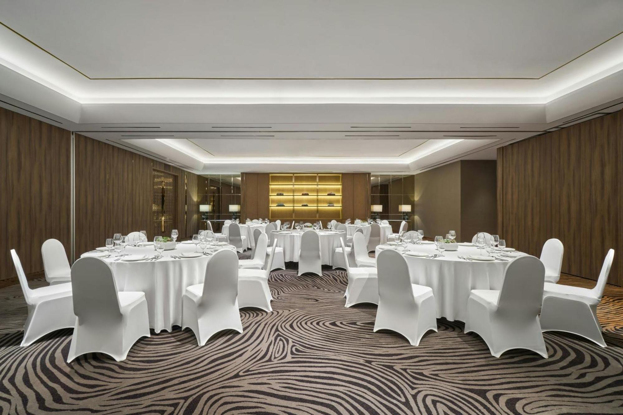 Khách sạn Intercontinental Sài Gòn 5*