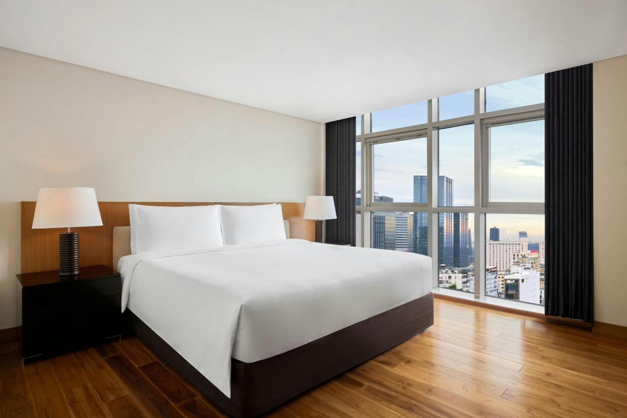 Intercontinental Sài Gòn Khách sạn 5*